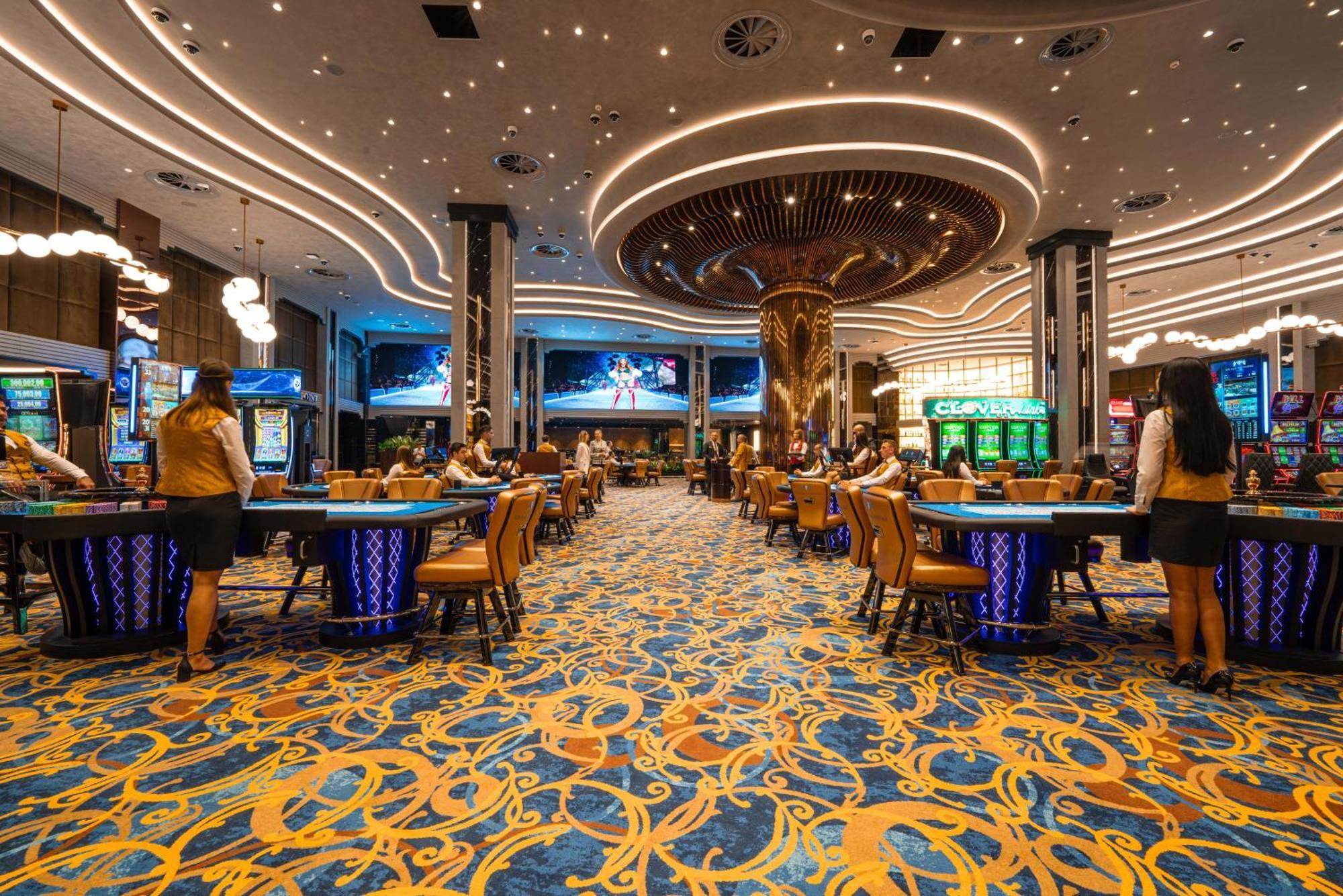 Grand Sapphire Resort & Casino Trikomo Exterior photo